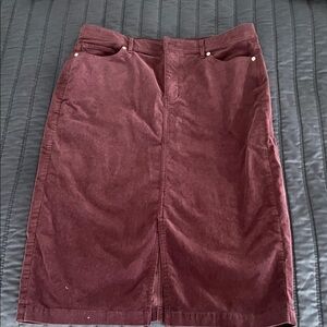 Elegant Burgundy Women's Skirt